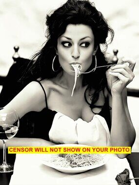 Home Wall Decor Photo Collectible Art Print 8x10 The Beautiful Pasta Girl, Yum!